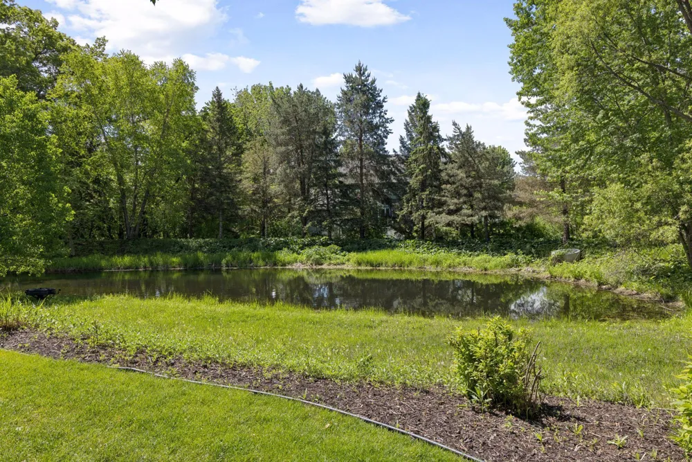 700 Hidden Creek Trail Mendota Heights, MN 55118