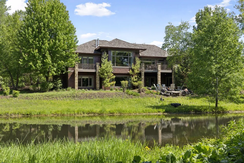 700 Hidden Creek Trail Mendota Heights, MN 55118