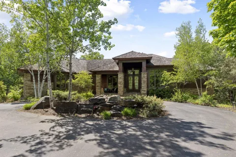 700 Hidden Creek Trail