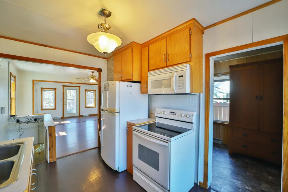 47436 Whistle Road Isle, MN 56342