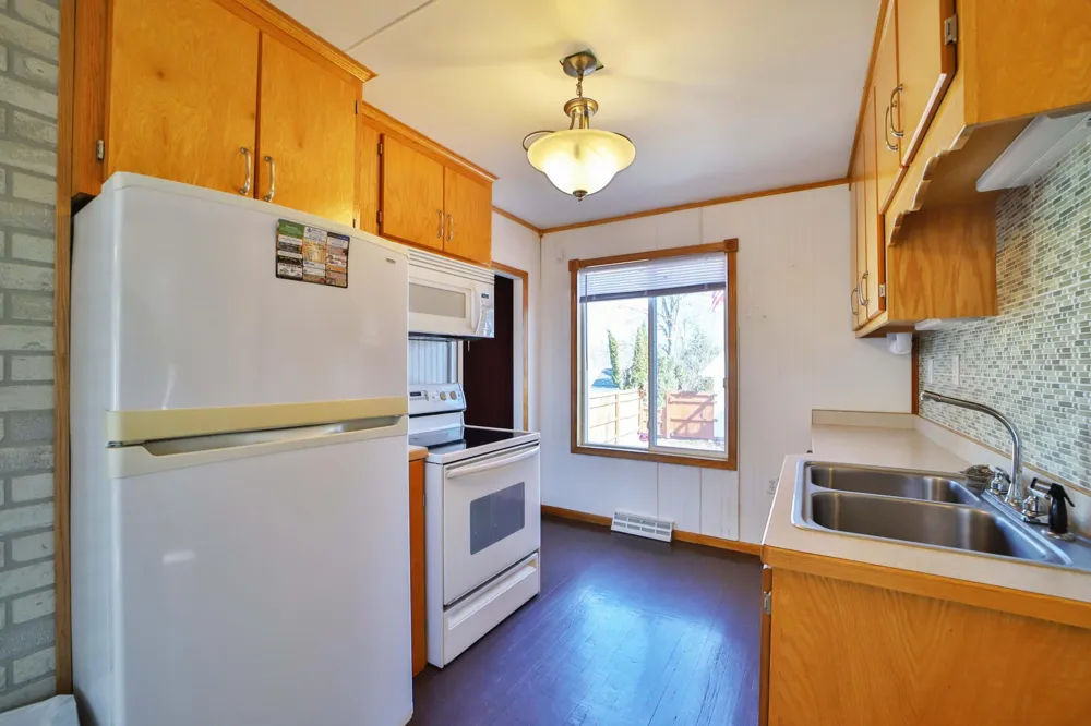 47436 Whistle Road Isle, MN 56342