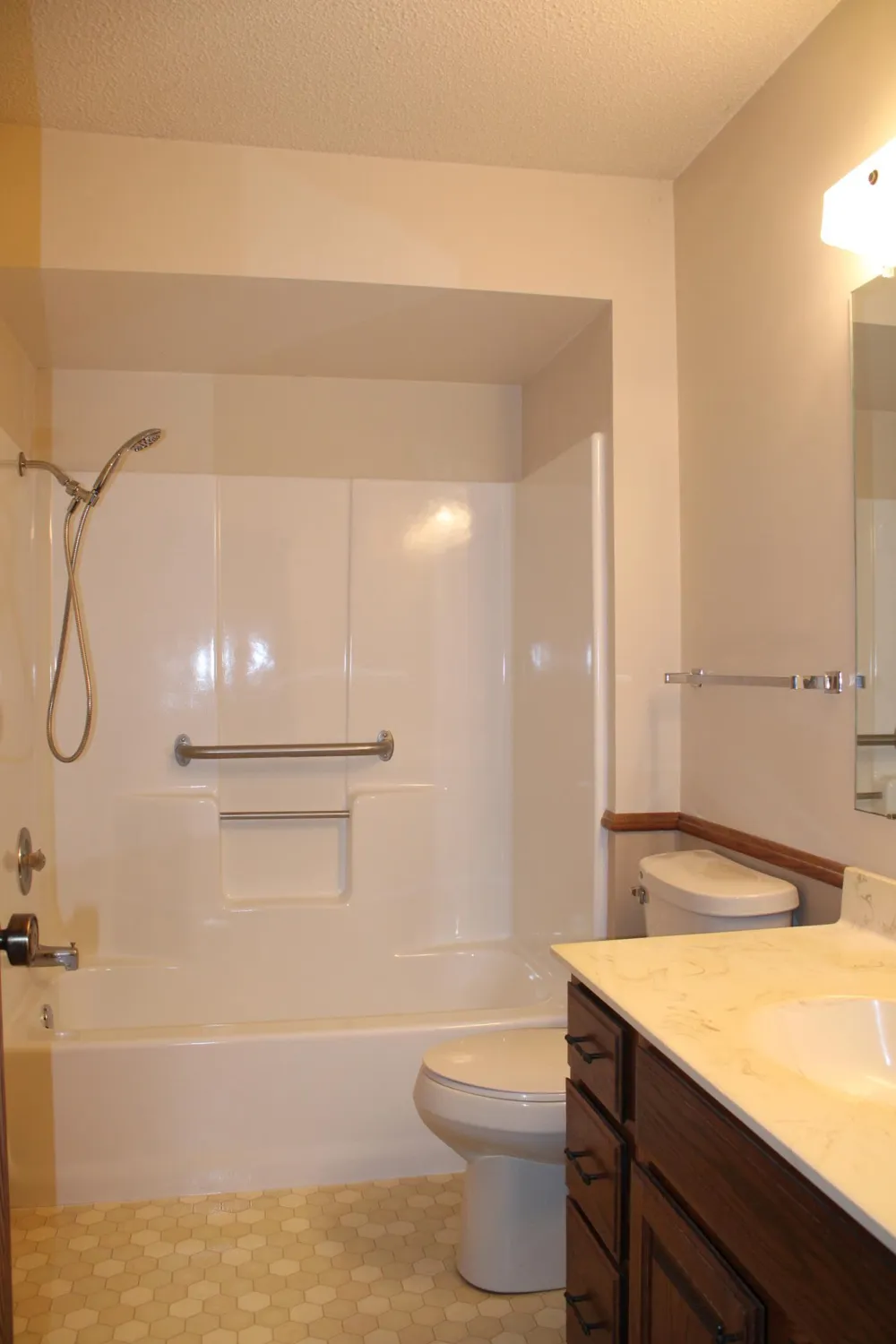542 Graham Street SW Hutchinson, MN 55350