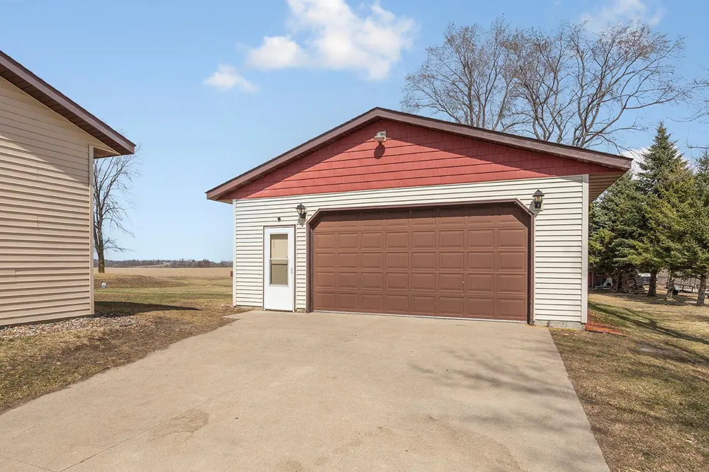 10525 210th Street W Morristown, MN 55052