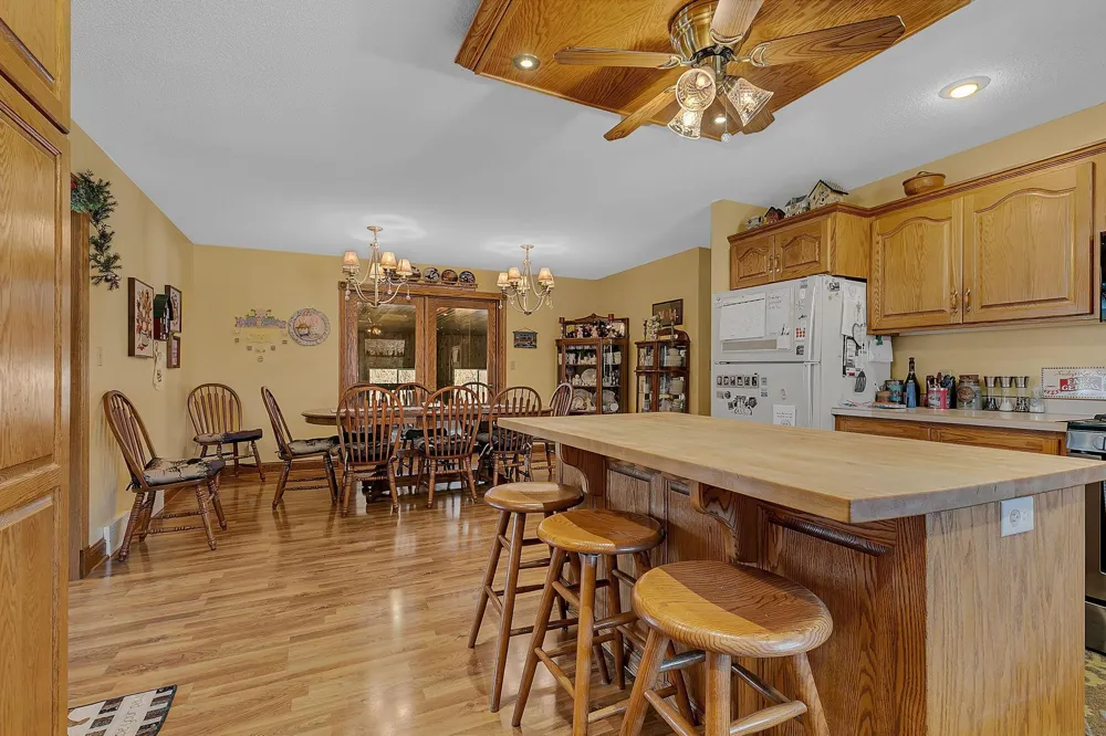 17425 Northwood Drive Paynesville, MN 56362
