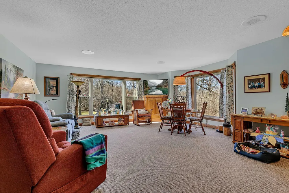 17425 Northwood Drive Paynesville, MN 56362