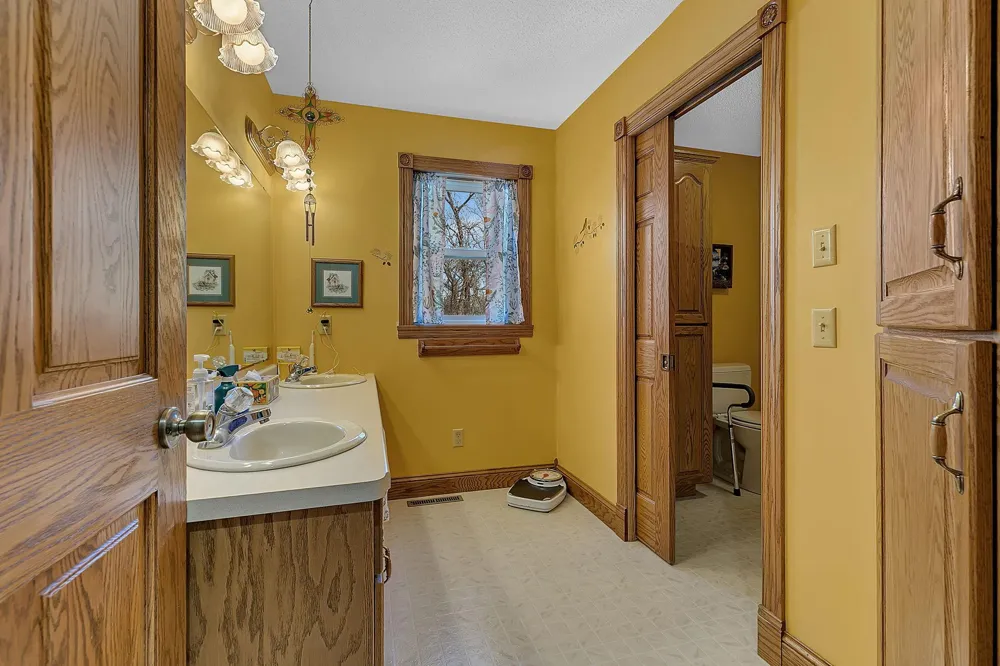 17425 Northwood Drive Paynesville, MN 56362