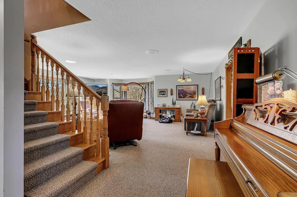 17425 Northwood Drive Paynesville, MN 56362