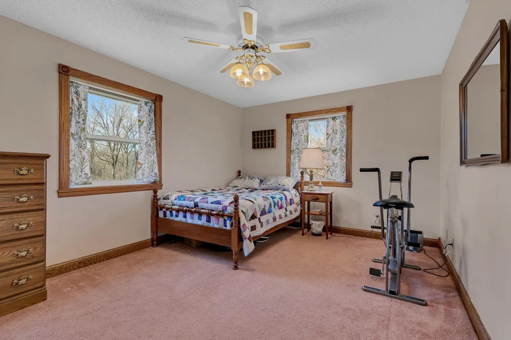17425 Northwood Drive Paynesville, MN 56362