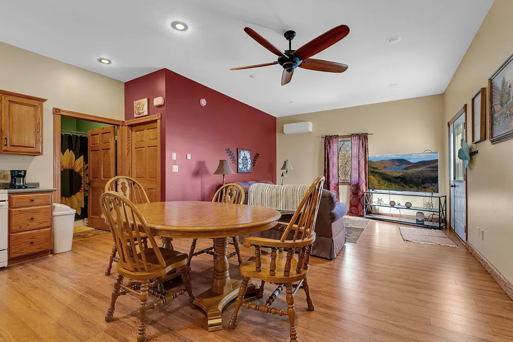 17425 Northwood Drive Paynesville, MN 56362