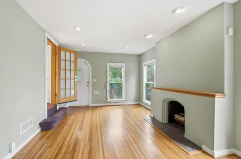 233 Groveland Avenue