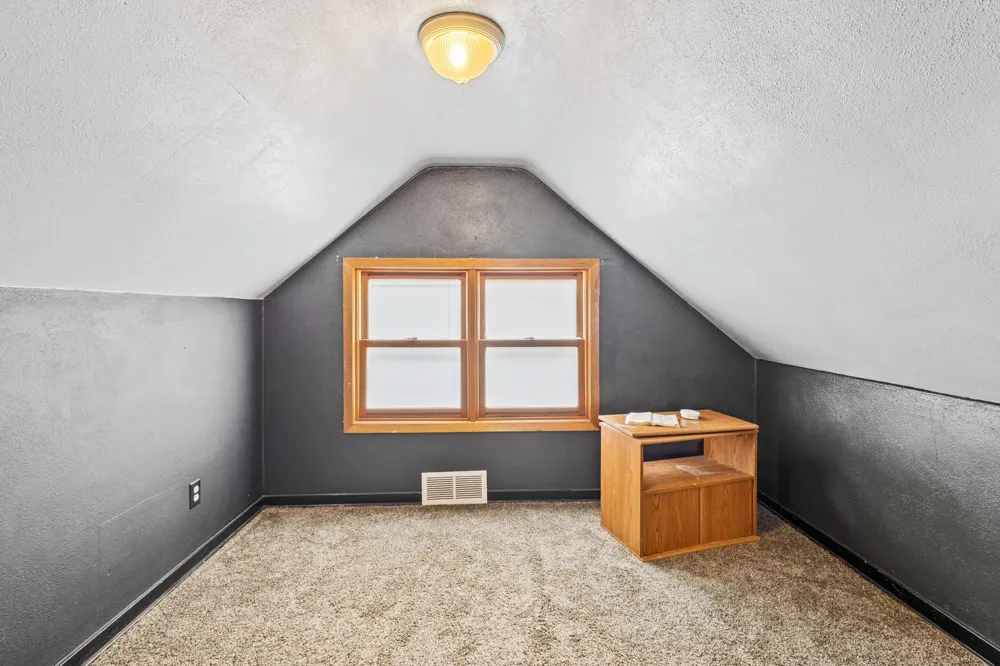 117 W Van Dusen Street Springfield, MN 56087