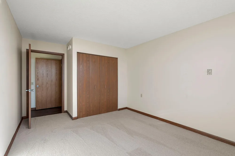 7600 Golden Valley Road #1004 Golden Valley, MN 55427