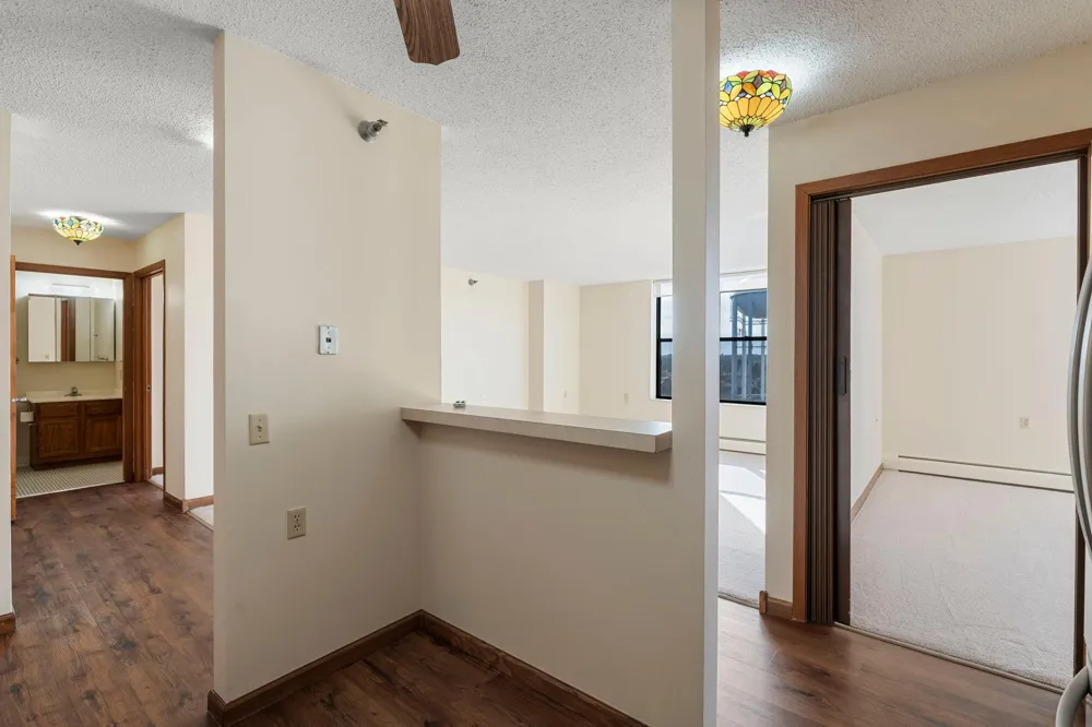 7600 Golden Valley Road #1004 Golden Valley, MN 55427