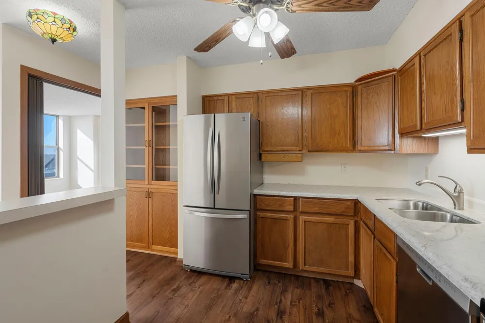 7600 Golden Valley Road #1004 Golden Valley, MN 55427