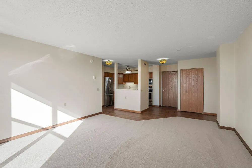 7600 Golden Valley Road #1004 Golden Valley, MN 55427