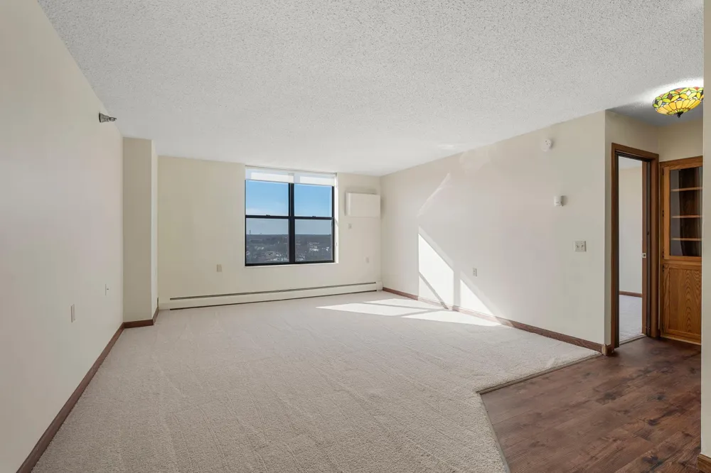 7600 Golden Valley Road #1004 Golden Valley, MN 55427