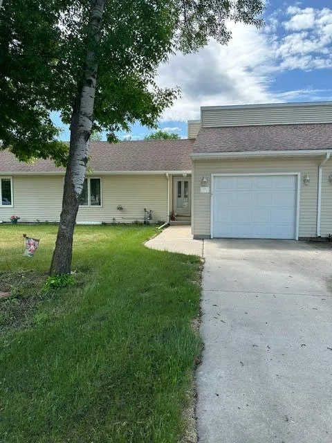 131 Belleville Court Thief River Falls, MN 56701