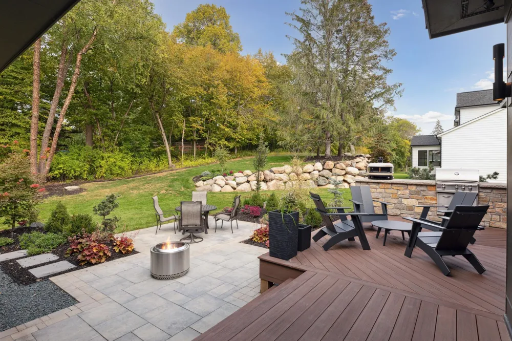 18780 Minnetonka Boulevard Deephaven, MN 55391