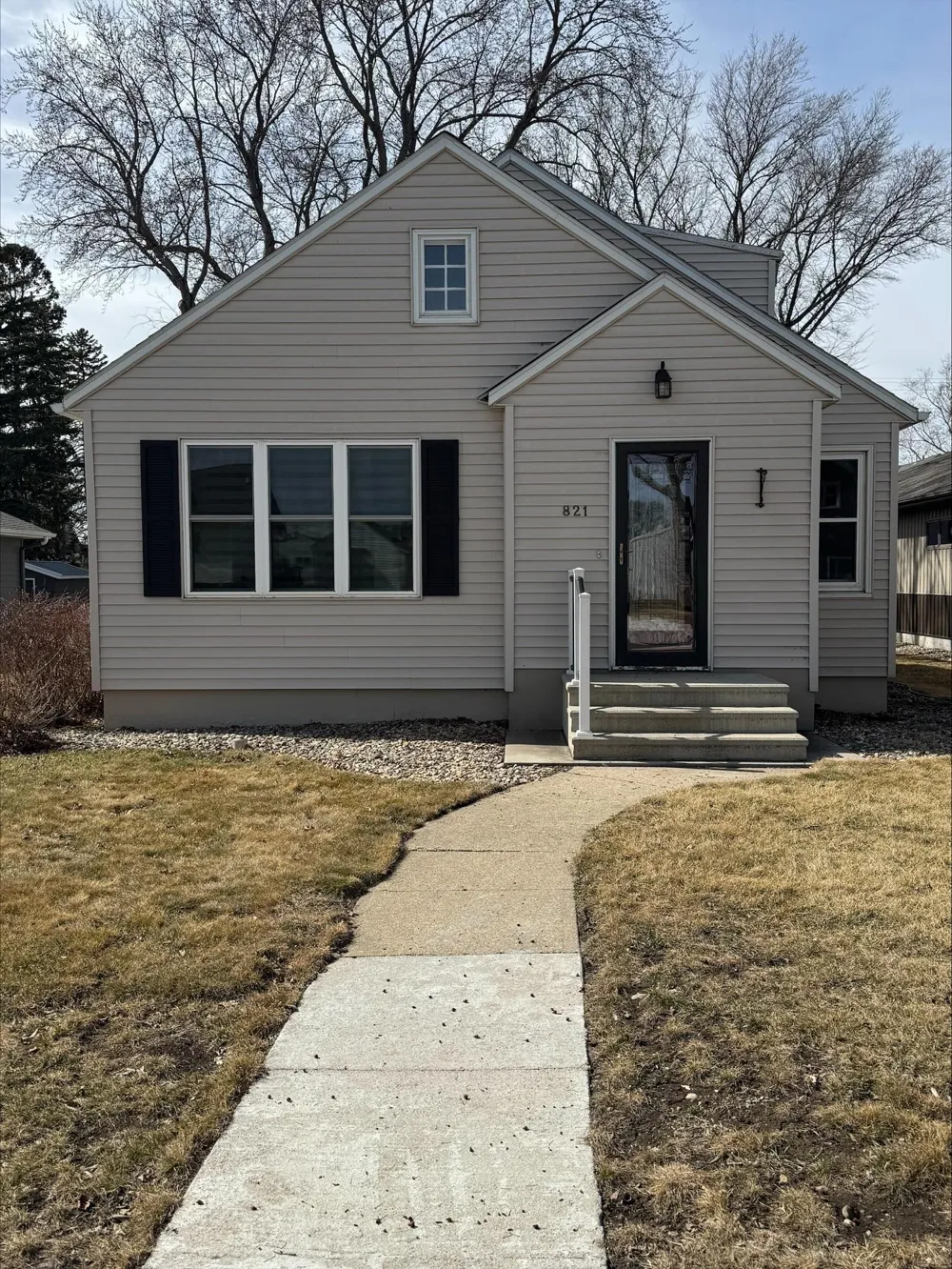 821 1st Avenue W Edgerton, MN 56128