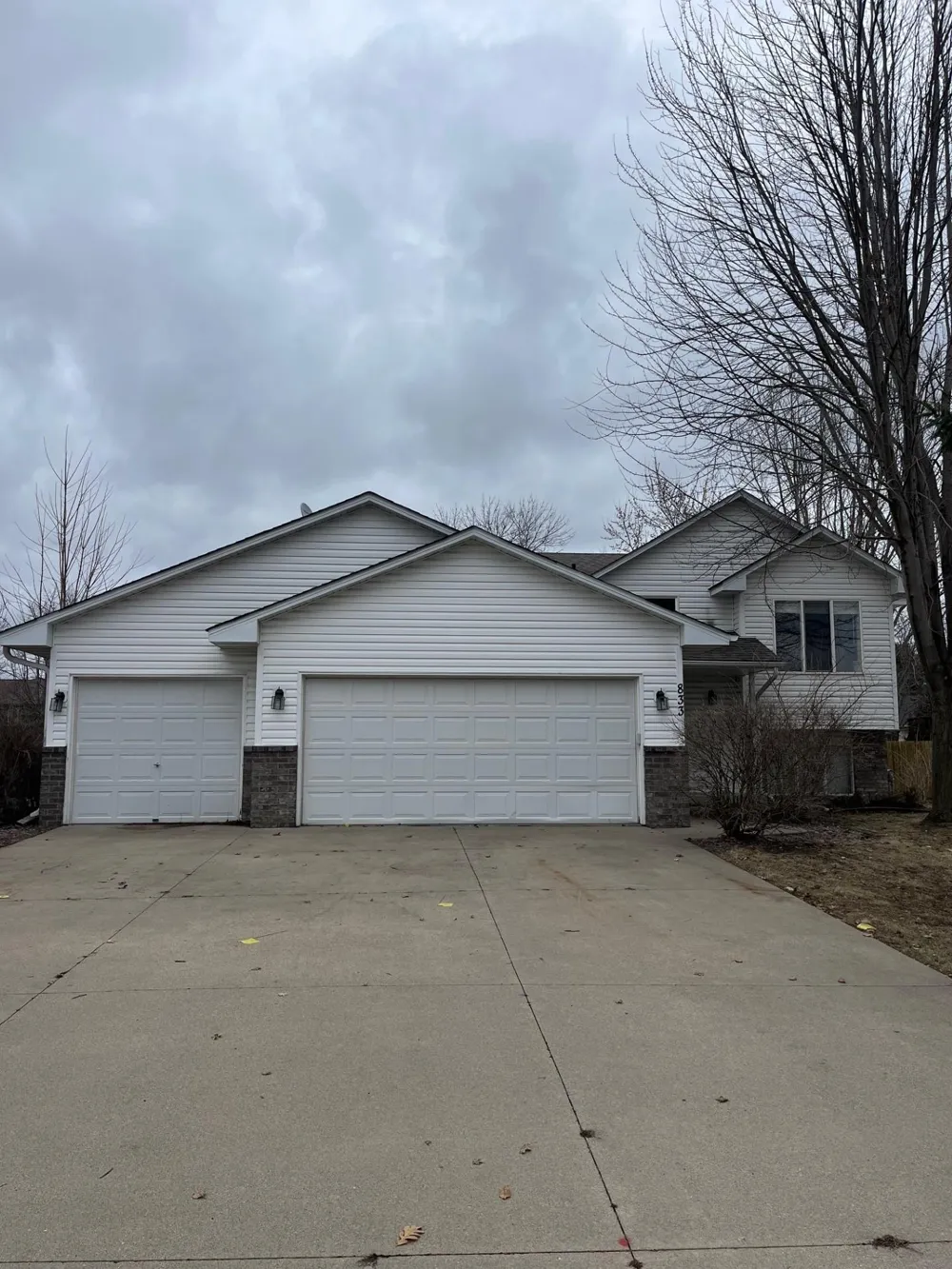 833 S Walnut Street Belle Plaine, MN 56011