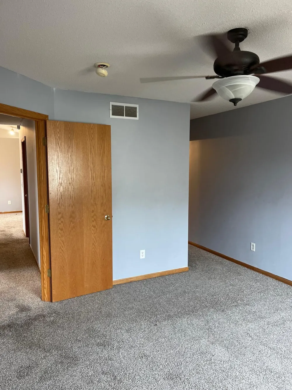 833 S Walnut Street Belle Plaine, MN 56011
