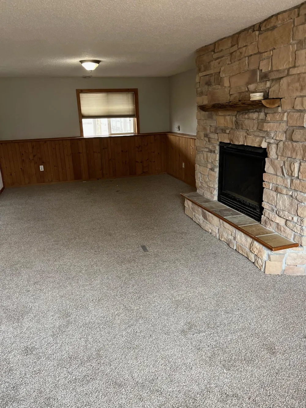 833 S Walnut Street Belle Plaine, MN 56011