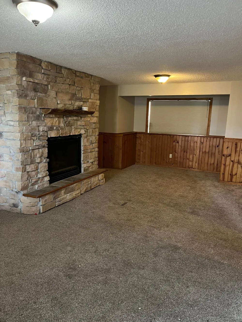 833 S Walnut Street Belle Plaine, MN 56011