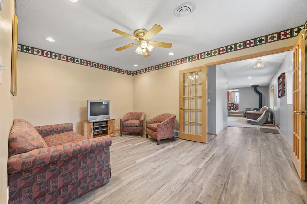 43951 Percheron Loop Pelican Rapids, MN 56572
