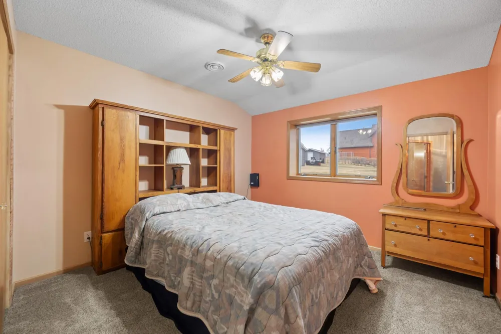 43951 Percheron Loop Pelican Rapids, MN 56572