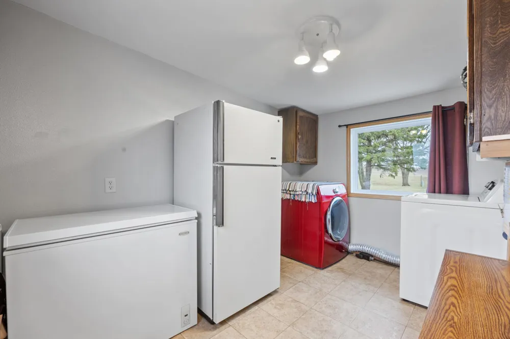 43951 Percheron Loop Pelican Rapids, MN 56572
