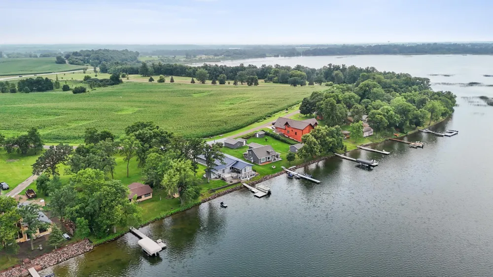 43951 Percheron Loop Pelican Rapids, MN 56572