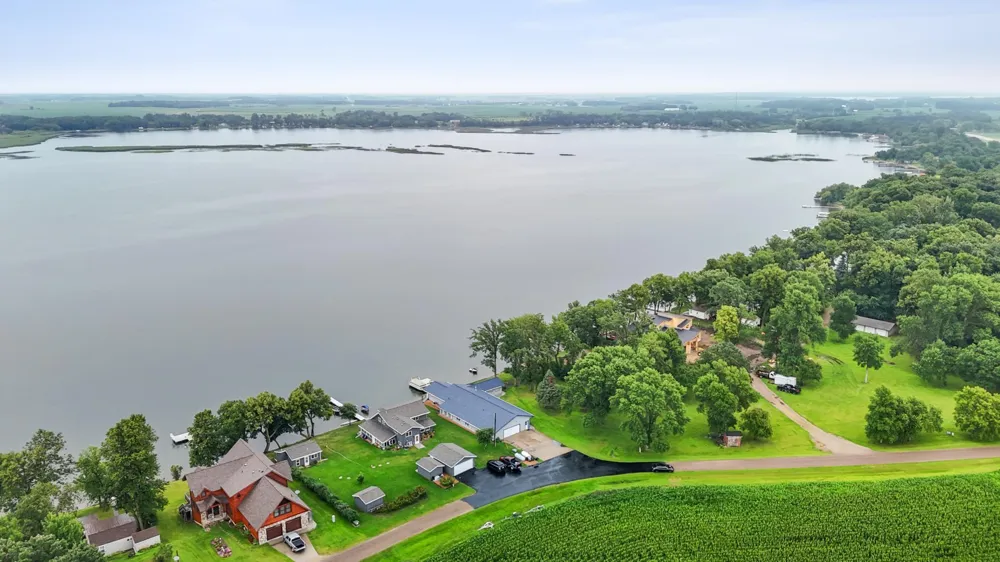 43951 Percheron Loop Pelican Rapids, MN 56572