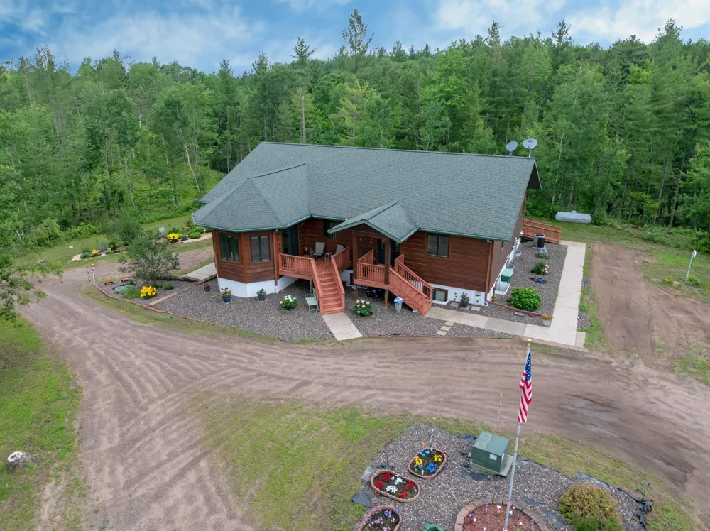 N5020 Red Pine Trail Spooner, WI 54801
