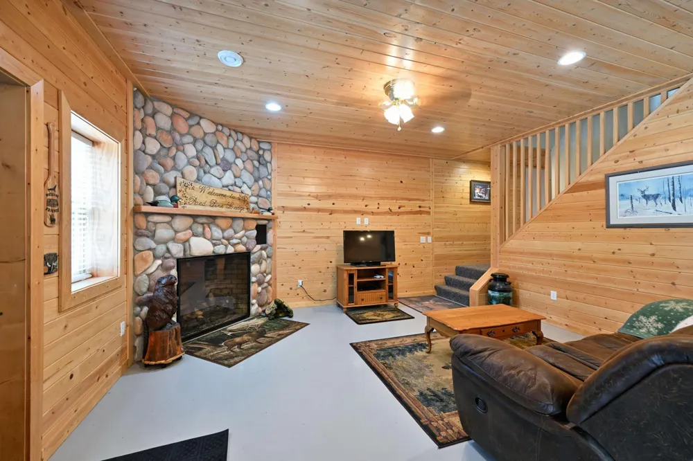 N5020 Red Pine Trail Spooner, WI 54801