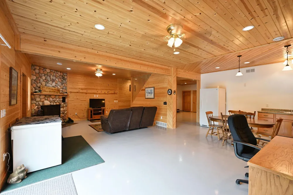 N5020 Red Pine Trail Spooner, WI 54801
