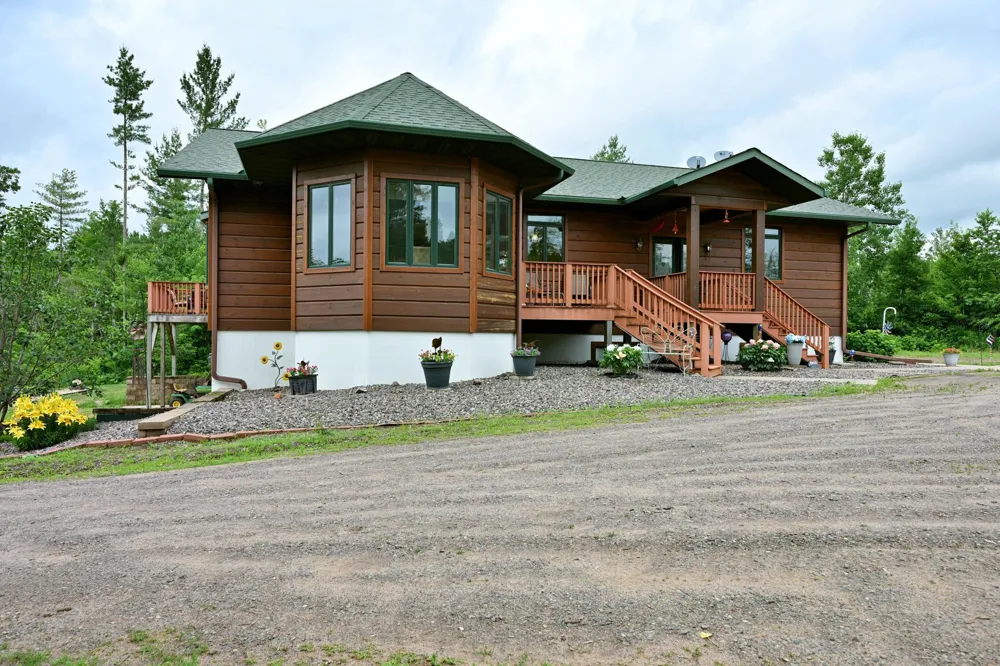 N5020 Red Pine Trail Spooner, WI 54801
