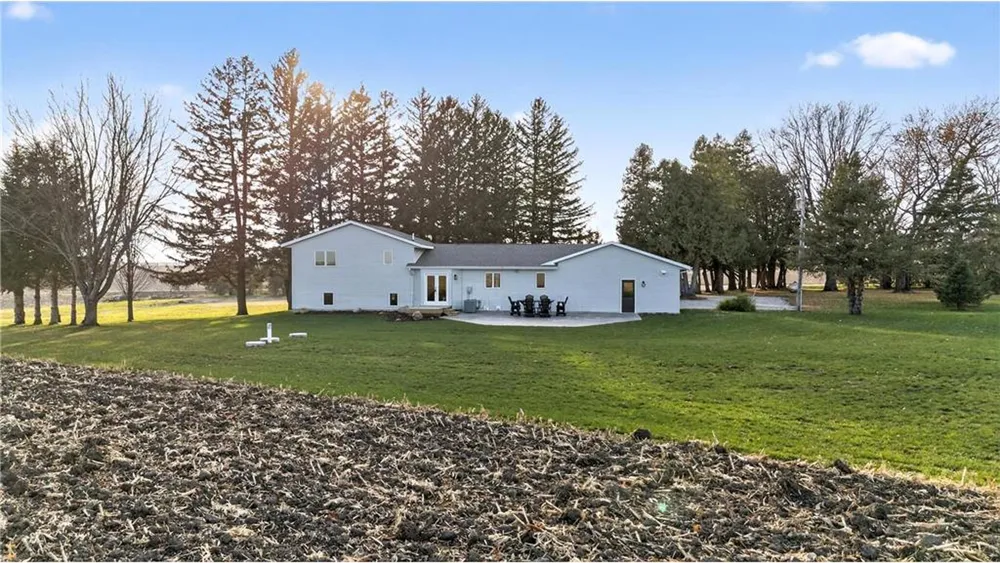 15158 241st Avenue Preston, MN 55965