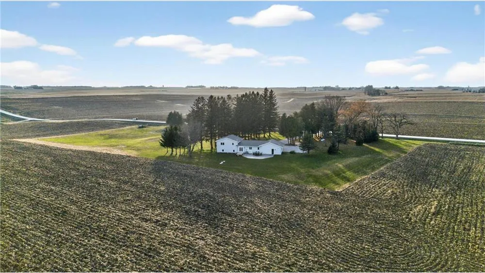 15158 241st Avenue Preston, MN 55965