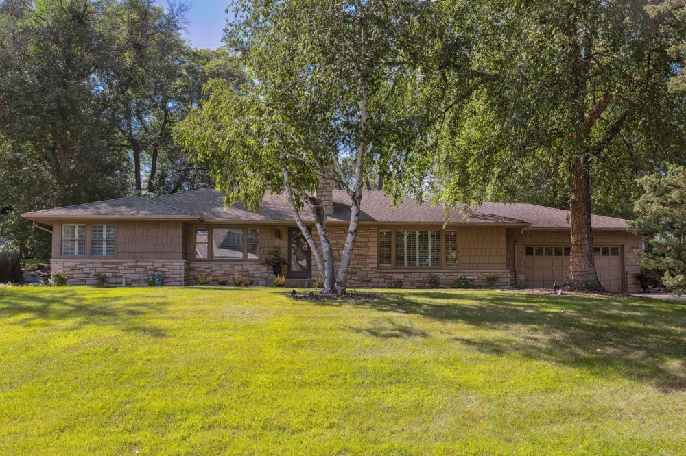 4908 Ridge Pl Edina, MN 55424