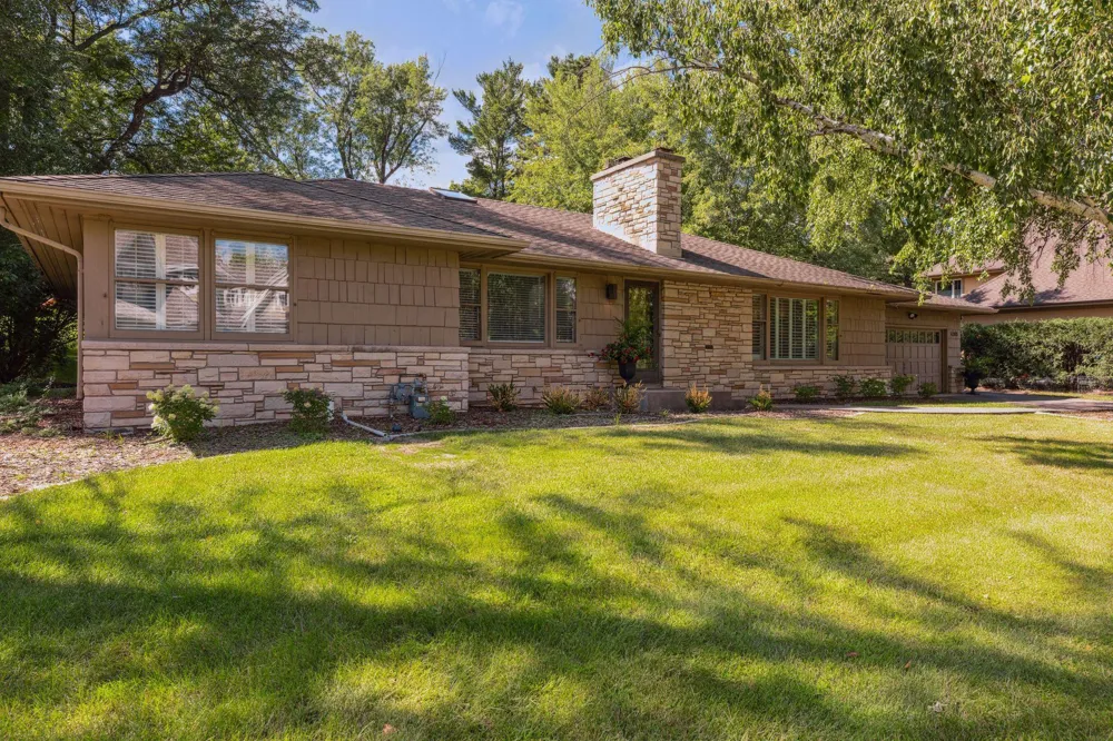 4908 Ridge Pl Edina, MN 55424