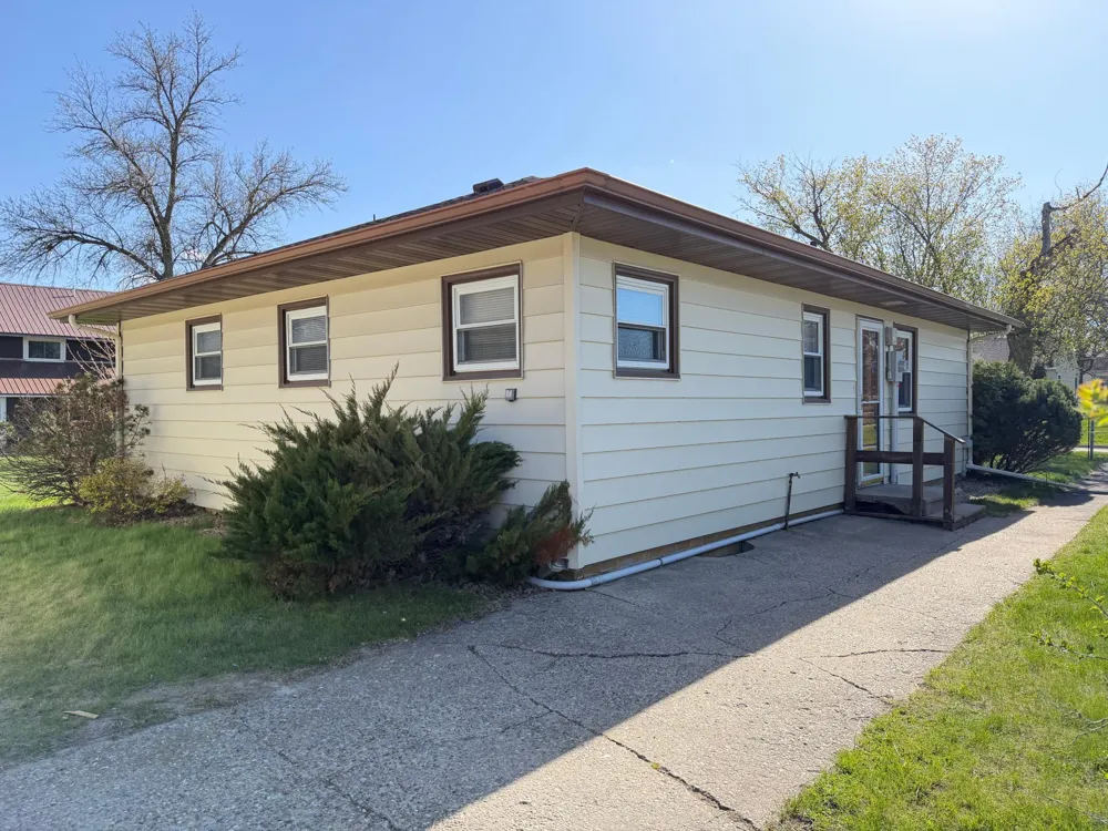 19 7th Avenue NE Elbow Lake, MN 56531