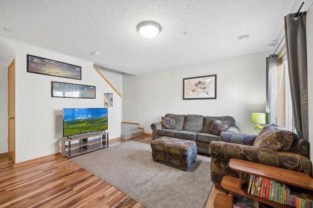 206 E Orchard Street Belle Plaine, MN 56011
