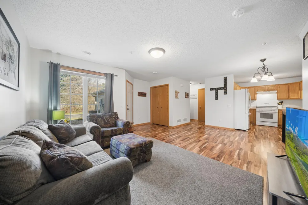 206 E Orchard Street Belle Plaine, MN 56011