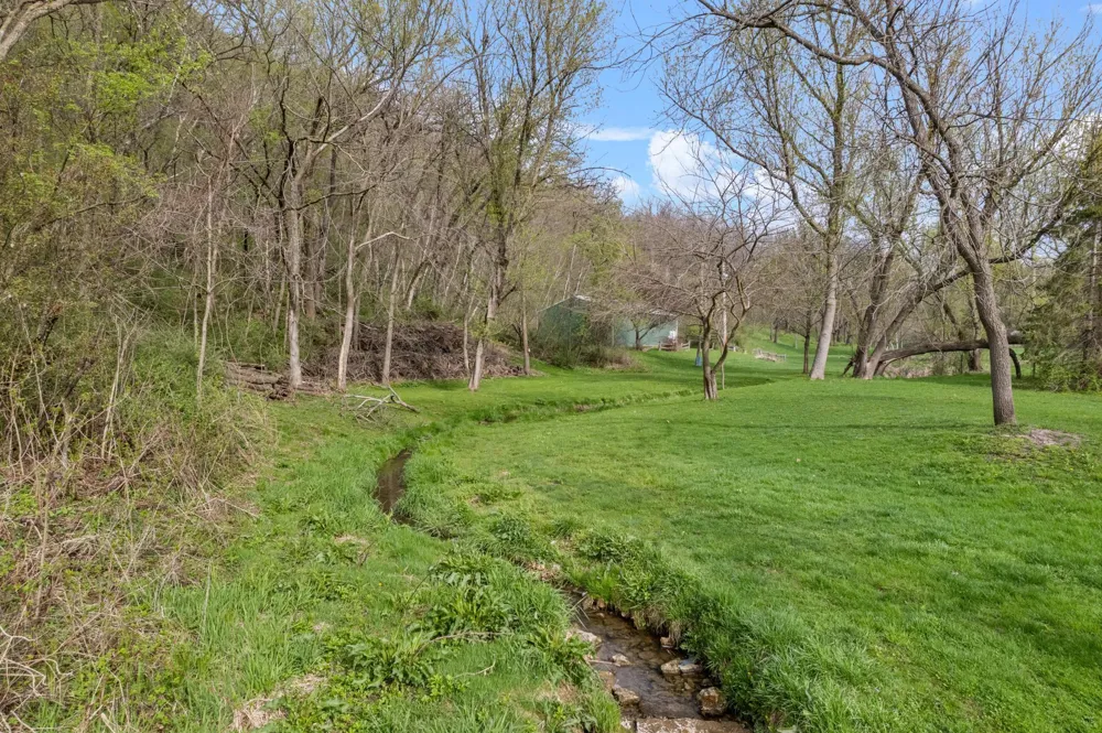 15107 County Road 25 Rollingstone, MN 55969