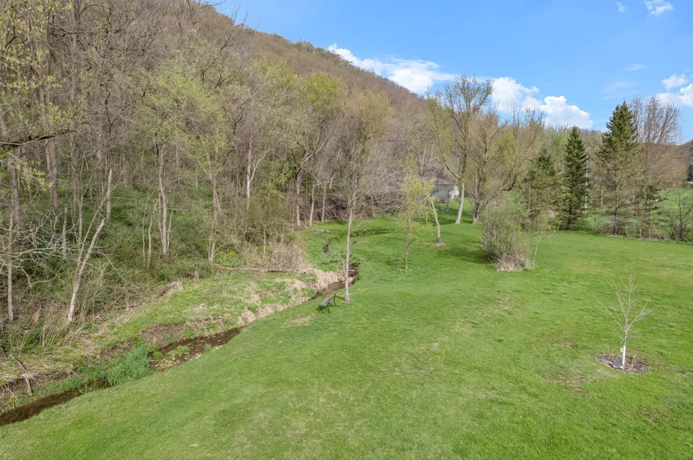 15107 County Road 25 Rollingstone, MN 55969