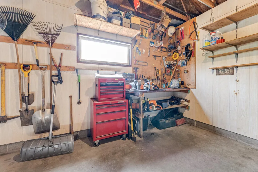 15107 County Road 25 Rollingstone, MN 55969