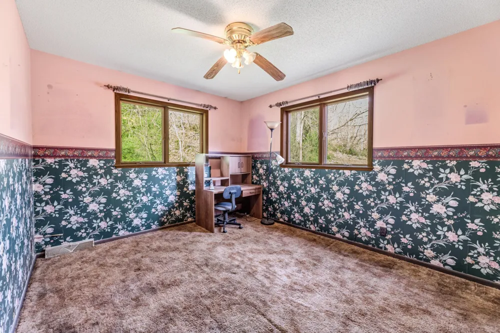 15107 County Road 25 Rollingstone, MN 55969