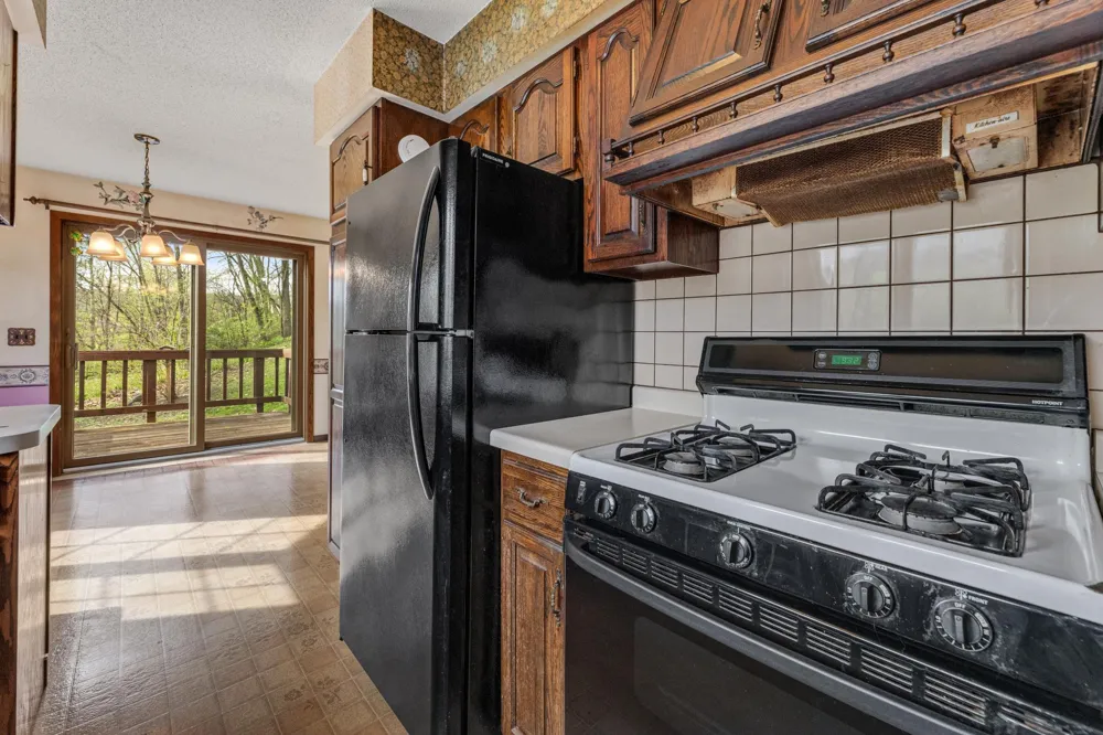 15107 County Road 25 Rollingstone, MN 55969