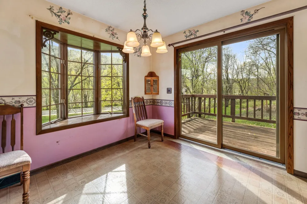 15107 County Road 25 Rollingstone, MN 55969