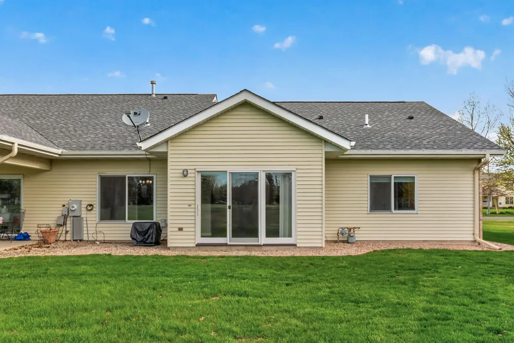 901 W Main Street Belle Plaine, MN 56011